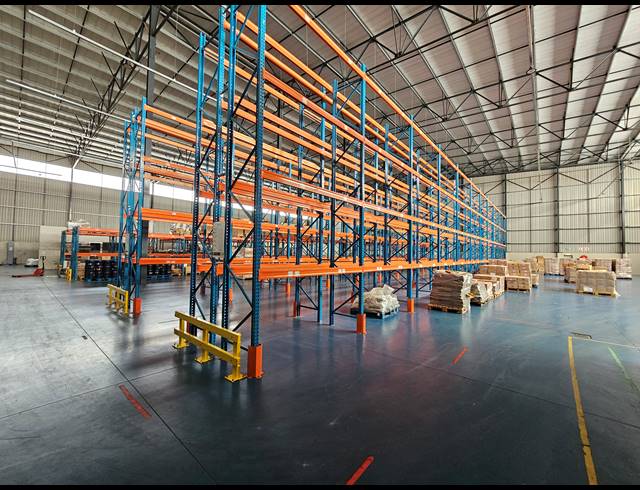 3,234M² WAREHOUSE FOR SALE IN COSMO BUSINESS PARK